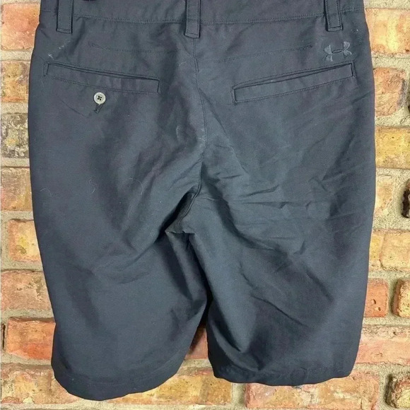 Under Armour Golf Shorts HeatGear Black Flat Athletic Nylon Stretch Mens Sz 32 - Picture 2 of 3